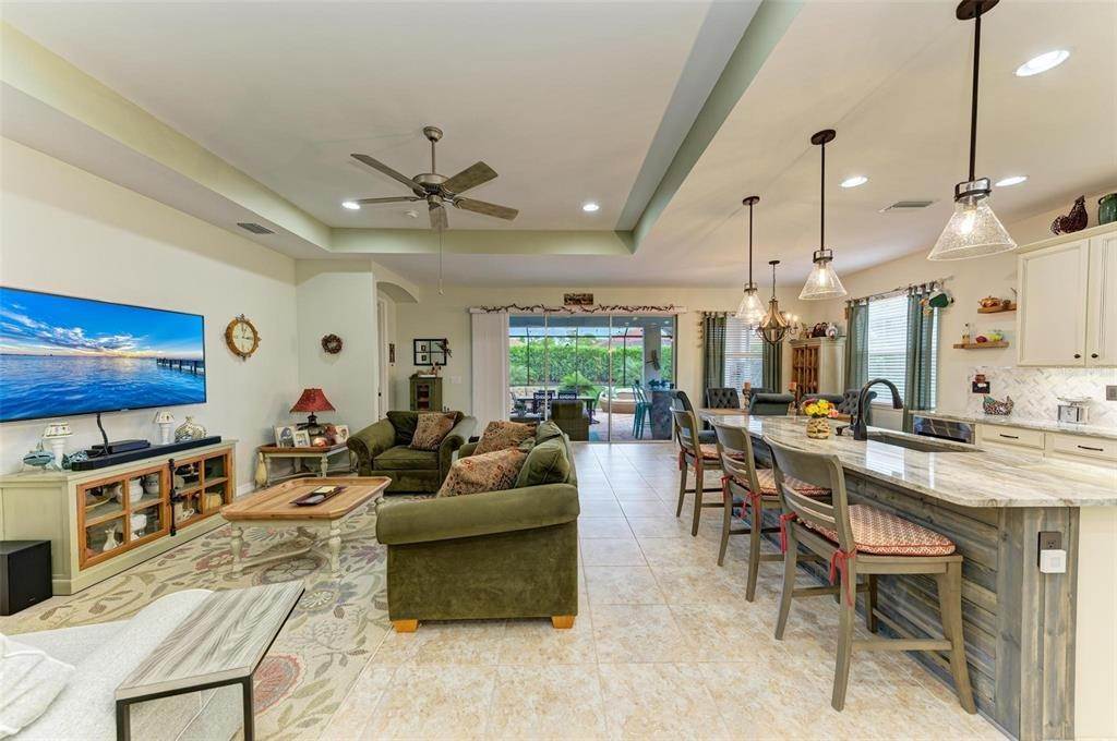7. Single Family Homes for Sale at 19218 SEA TROUT COURT Venice, Florida 34292 United States