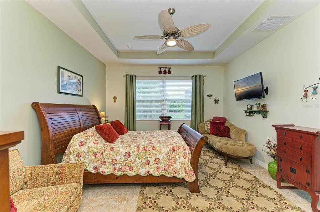 19. Single Family Homes for Sale at 19218 SEA TROUT COURT Venice, Florida 34292 United States