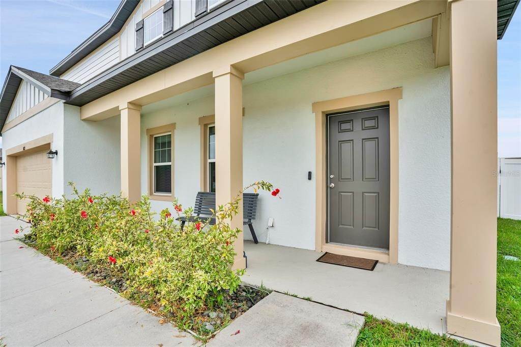 7. Single Family Homes for Sale at 1422 BLUEJACK OAK DRIVE Seffner, Florida 33584 United States