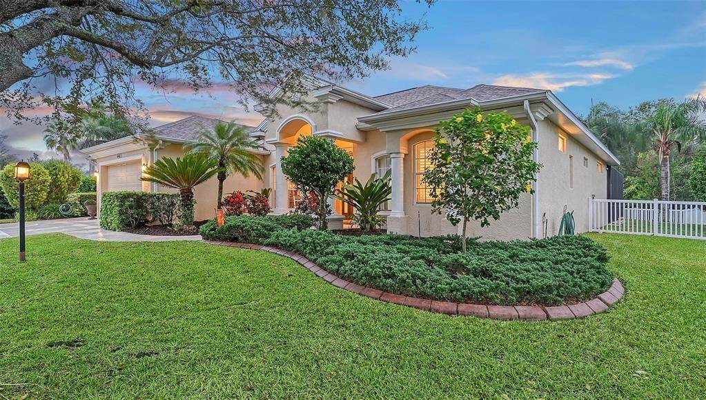 7. Single Family Homes for Sale at 6461 INDIGO BUNTING PLACE Lakewood Ranch, Florida 34202 United States