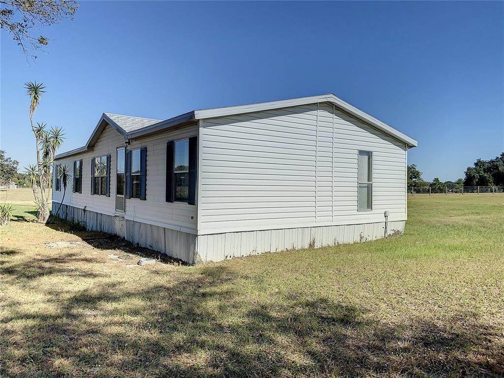 20. Single Family Homes for Sale at 12210 MONTEVISTA DRIVE Clermont, Florida 34711 United States