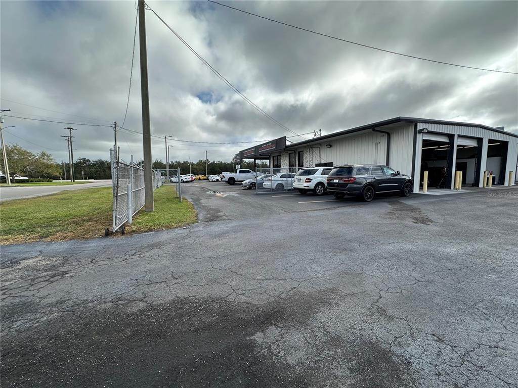 8. Commercial for Sale at 4858 N DALE MABRY HIGHWAY Tampa, Florida 33614 United States