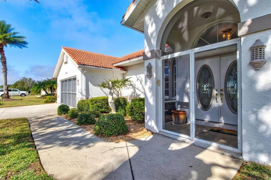 7. Single Family Homes for Sale at 509 PARK ESTATES SQUARE Venice, Florida 34293 United States