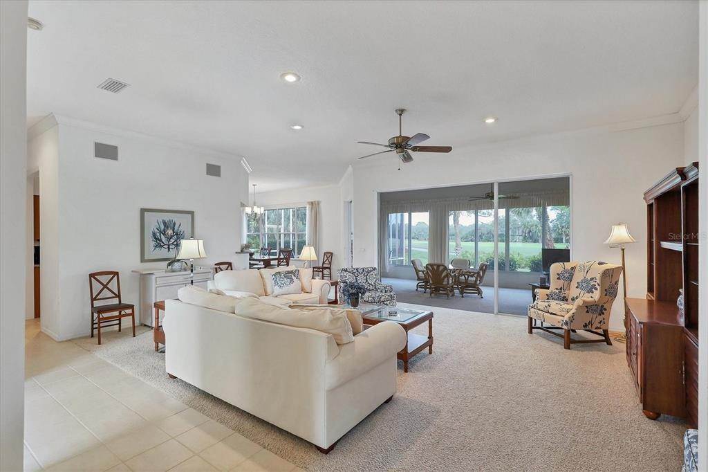 4. Single Family Homes for Sale at 8743 Grey Oaks AVENUE Sarasota, Florida 34238 United States