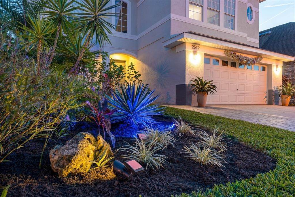 15. Single Family Homes for Sale at 2549 Sand Arbor CIRCLE Orlando, Florida 32824 United States