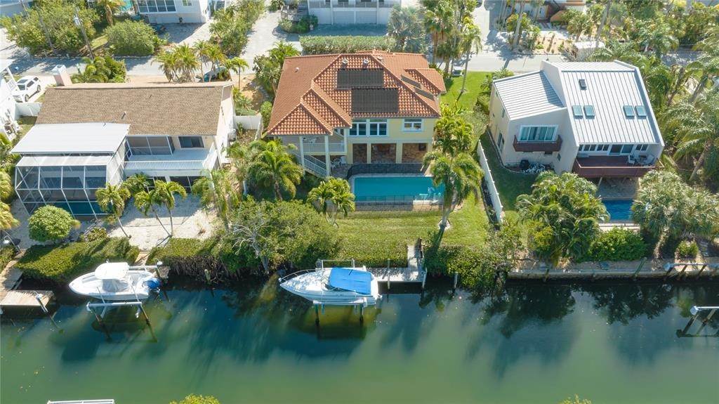 Single Family Homes for Sale at 699 Penfield STREET Longboat Key, Florida 34228 United States