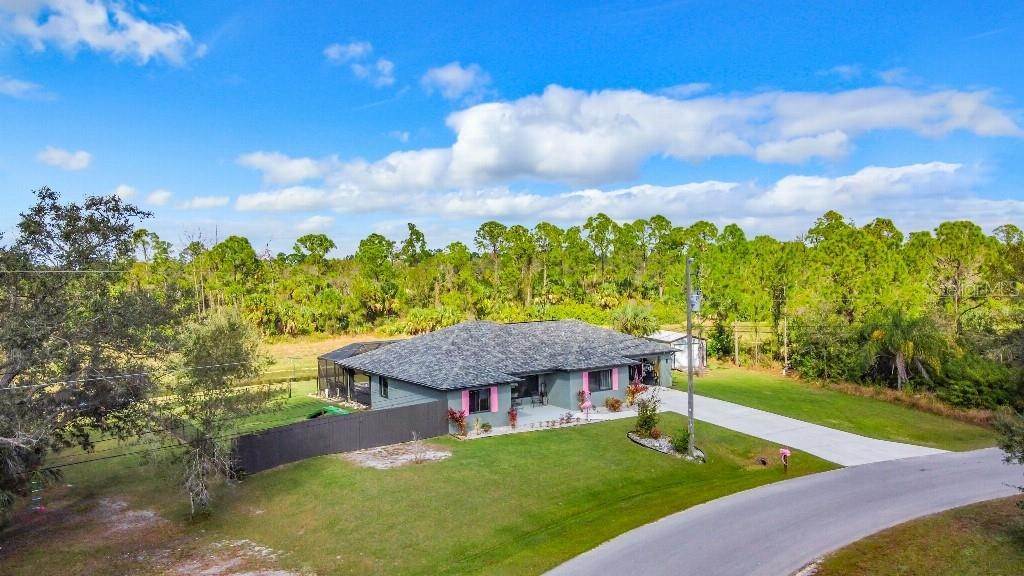 3. Single Family Homes for Sale at 8194 Sawyer CIRCLE North Port, Florida 34288 United States
