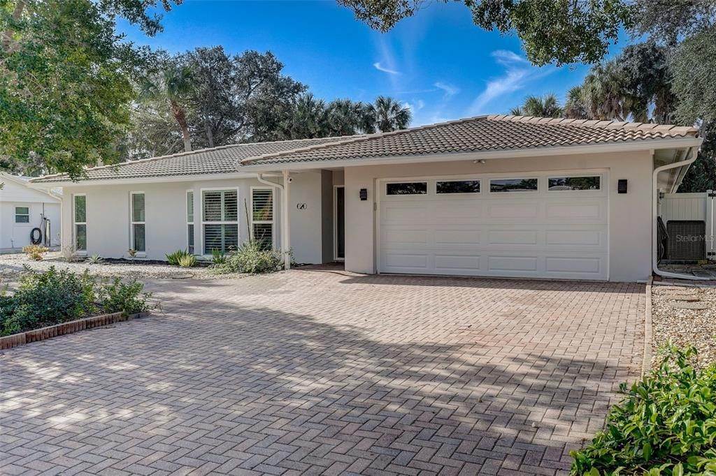 2. Single Family Homes for Sale at 620 Venice LANE Sarasota, Florida 34242 United States
