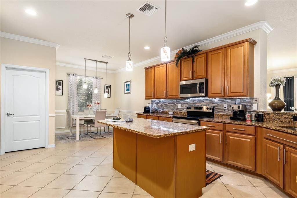 12. Single Family Homes for Sale at 6720 Wild Lake TERRACE Bradenton, Florida 34212 United States