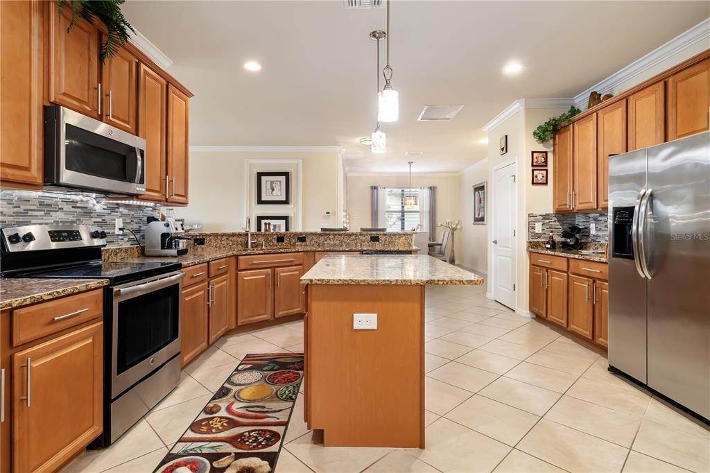 15. Single Family Homes for Sale at 6720 Wild Lake TERRACE Bradenton, Florida 34212 United States