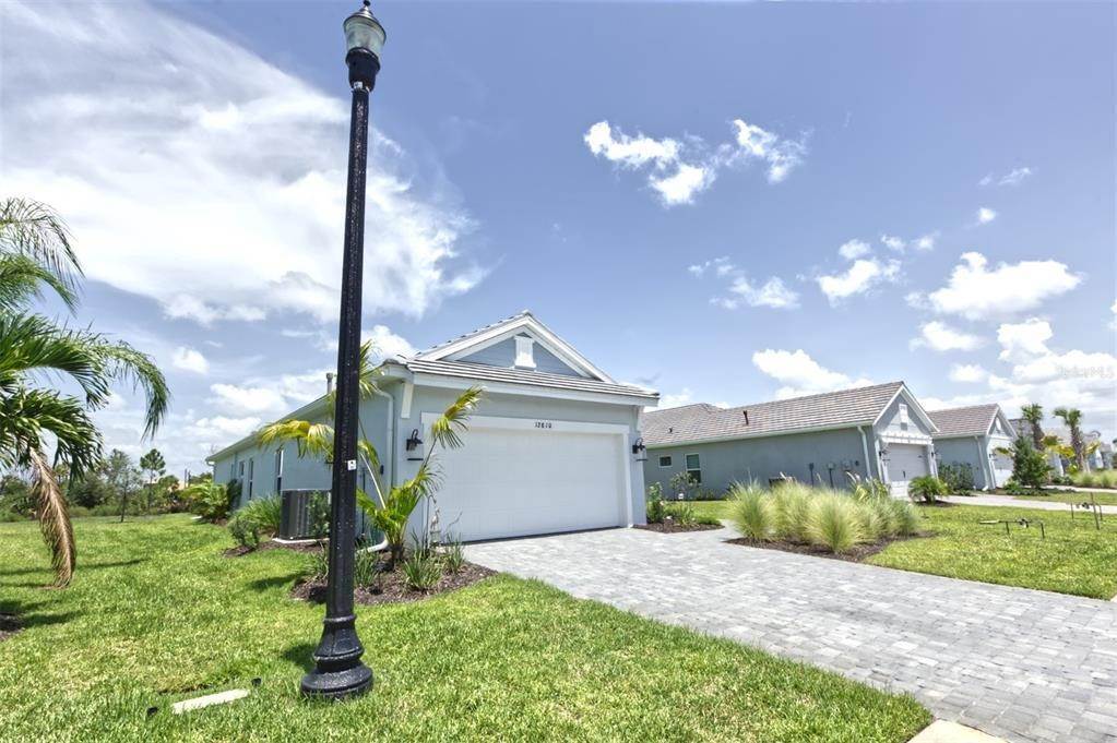 3. Single Family Homes for Sale at 12810 Brookgreen STREET Venice, Florida 34293 United States