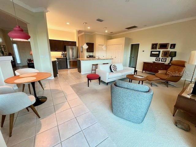 12. Single Family Homes for Sale at 11705 Clubhouse DRIVE Lakewood Ranch, Florida 34202 United States