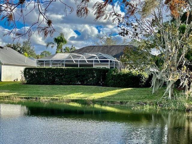 5. Single Family Homes for Sale at 11705 Clubhouse DRIVE Lakewood Ranch, Florida 34202 United States