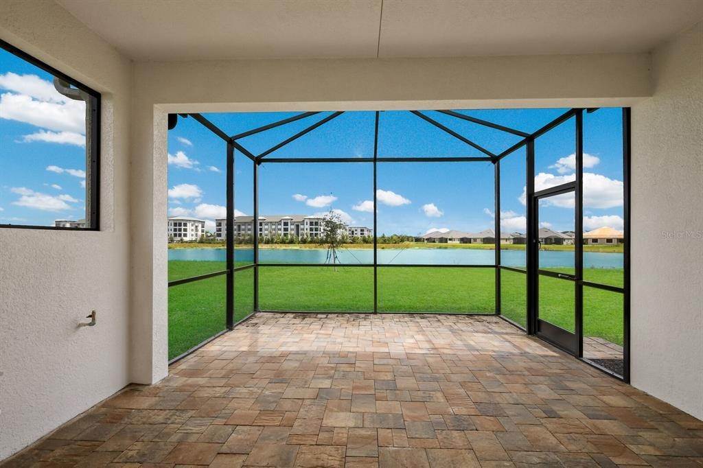 18. Single Family Homes for Sale at 163 Van Gogh COVE Bradenton, Florida 34212 United States