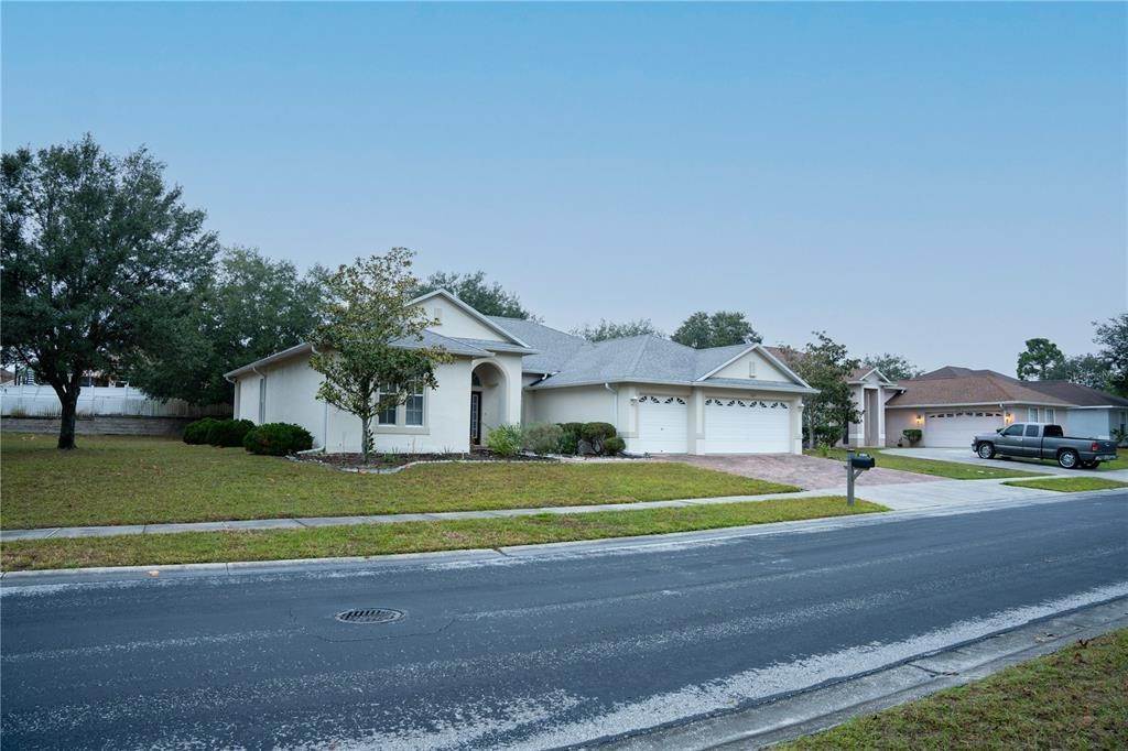 4. Single Family Homes for Sale at 5525 Thorngrove WAY Spring Hill, Florida 34609 United States