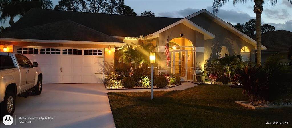 2. Single Family Homes for Sale at 5814 Carriage DRIVE Sarasota, Florida 34243 United States