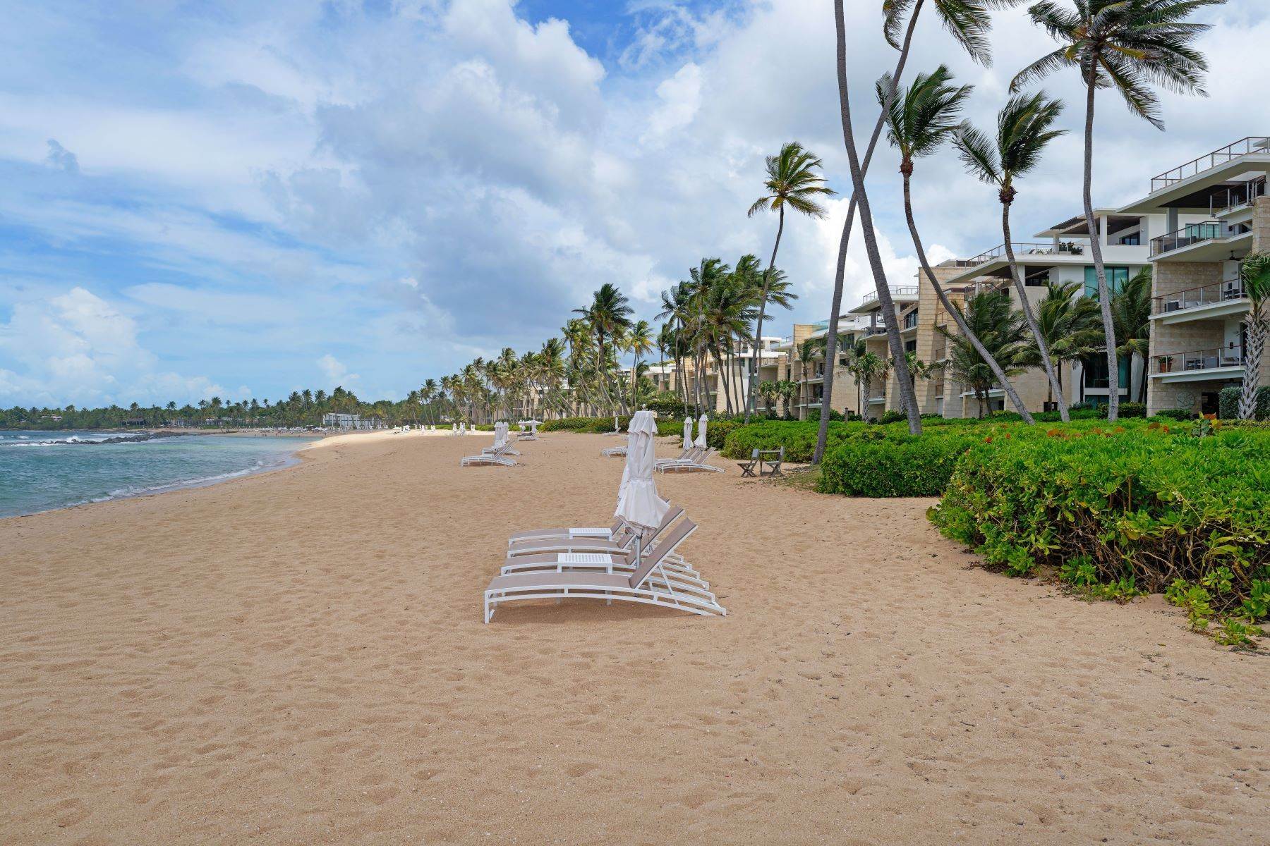 31. Condominiums for Sale at Beachfront Luxury at West Beach 200 Dorado Beach Drive, West Beach 3811 Dorado, 00646 Puerto Rico