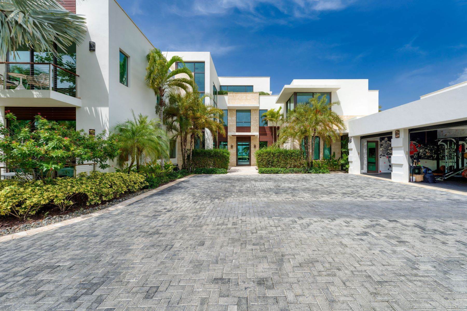 49. Single Family Homes for Sale at Villa La Joya 200 Dorado Beach Drive, Ritz Carlton Reserve Dorado, 00646 Puerto Rico