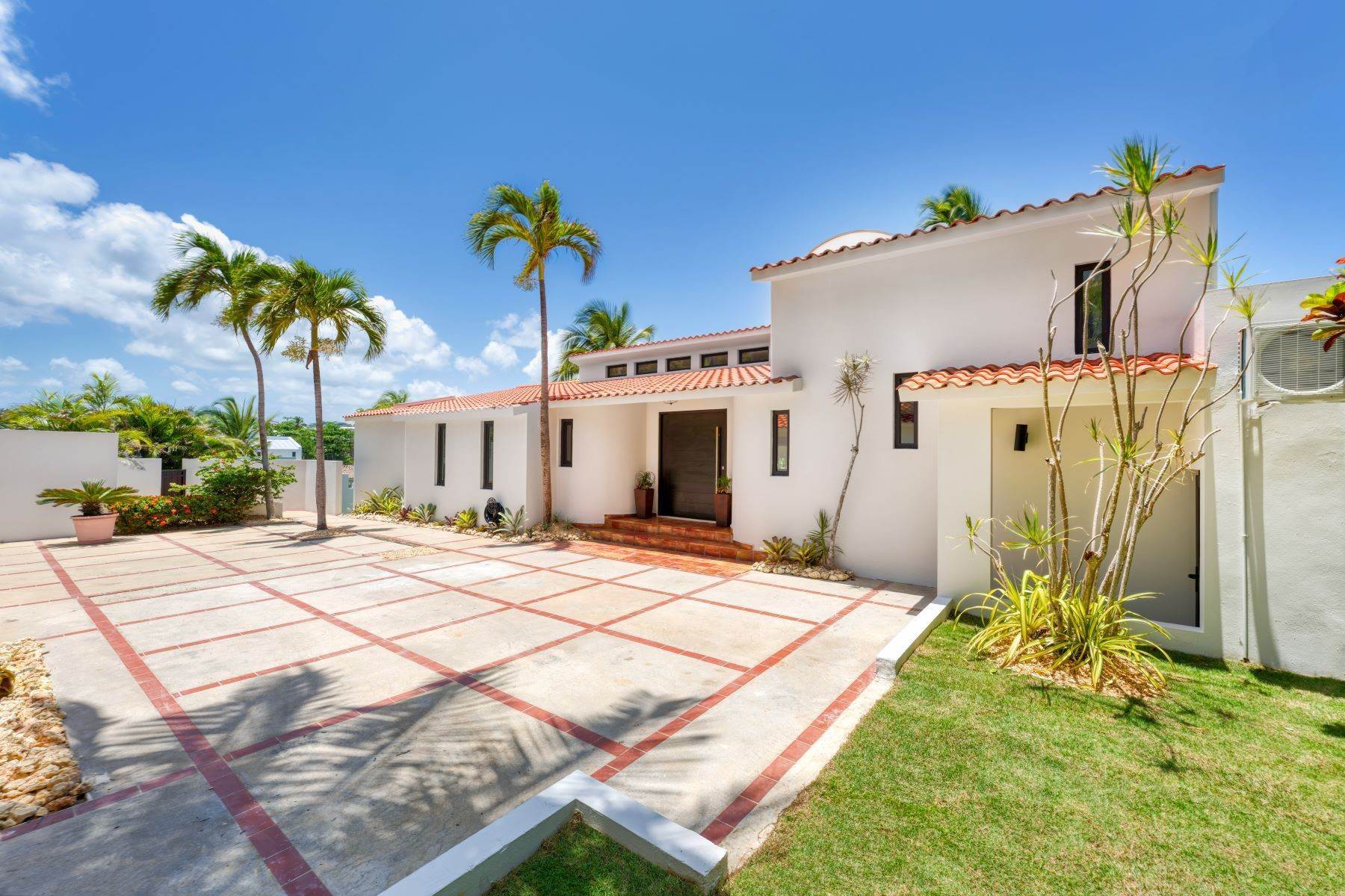 4. Single Family Homes for Sale at Beachfront Estate in Palmas del Mar 17 Surfside Palmas Del Mar, 00791 Puerto Rico