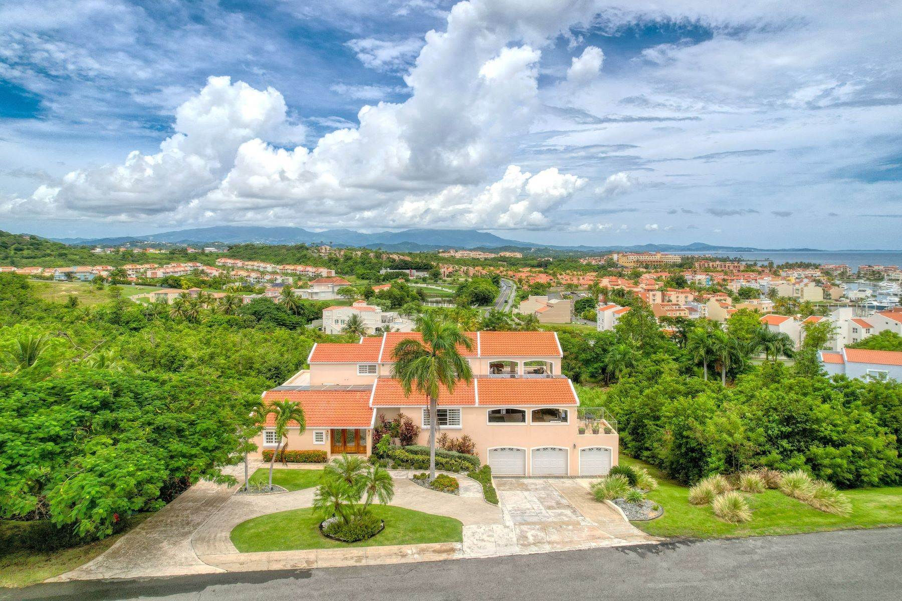 35. Single Family Homes 為 出售 在 22 Port Road Palmas Del Mar, 00791 波多黎各