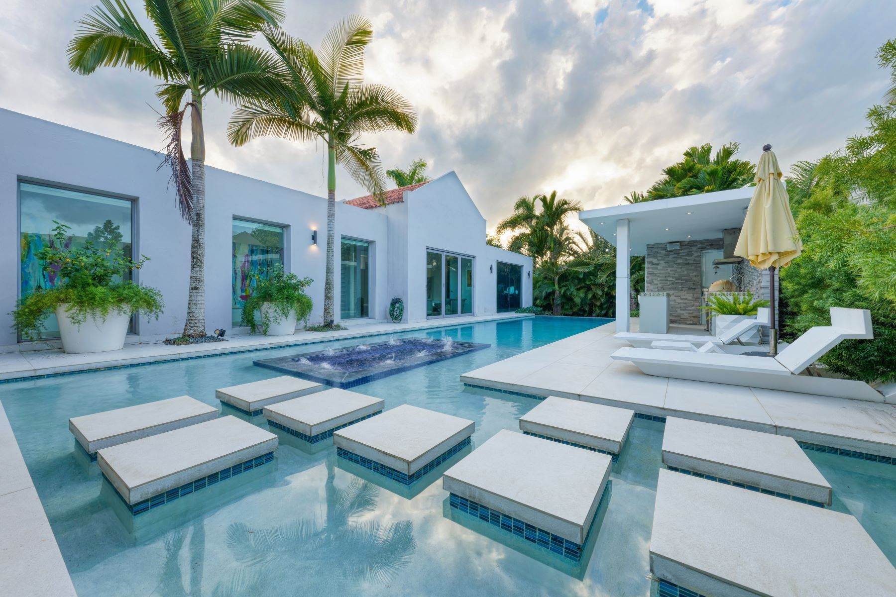 12. Single Family Homes for Sale at Your Exclusive Gateway to Luxury Living in Dorado Beach East 156 Dorado Beach East Dorado, 00646 Puerto Rico