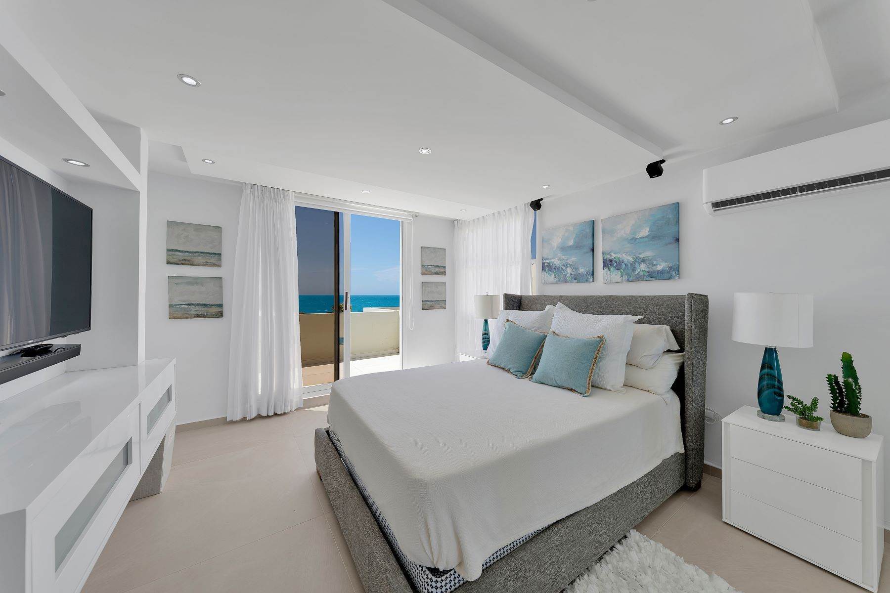11. Condominiums for Sale at Oceanfront Two-Story Home with Breathtaking Views H7 Costa Dorada I Dorado, 00646 Puerto Rico