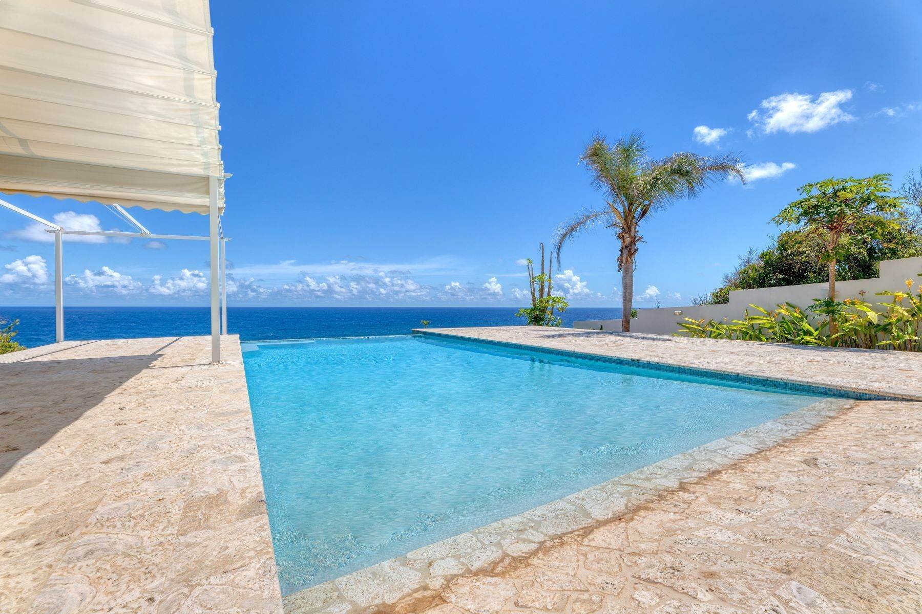 9. Single Family Homes for Sale at Majestic Manati Oceanfront Living 33 Linda Mar Manati, 00674 Puerto Rico