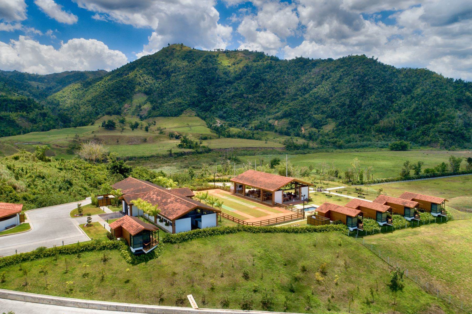 45. Farm and Ranch Properties for Sale at Contemporary Equestrian Retreat Carr. 567 Km 13.0 Morovis, 00687 Puerto Rico