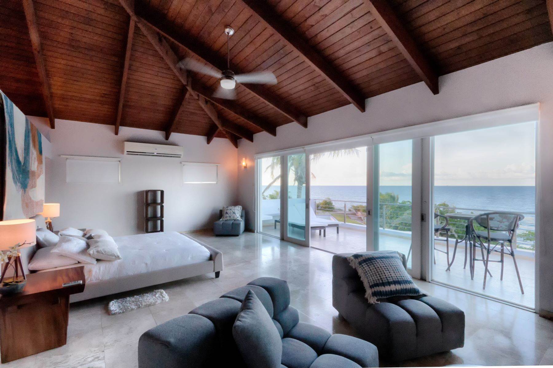 14. Single Family Homes for Sale at Villa 8 Beachfront Vieques 8 Beachfront Estates Vieques, 00765 Puerto Rico