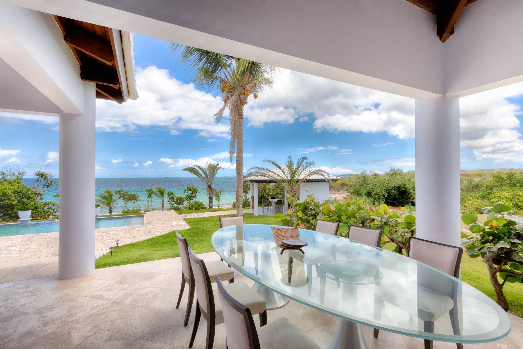 13. Single Family Homes for Sale at Villa 8 Beachfront Vieques 8 Beachfront Estates Vieques, 00765 Puerto Rico