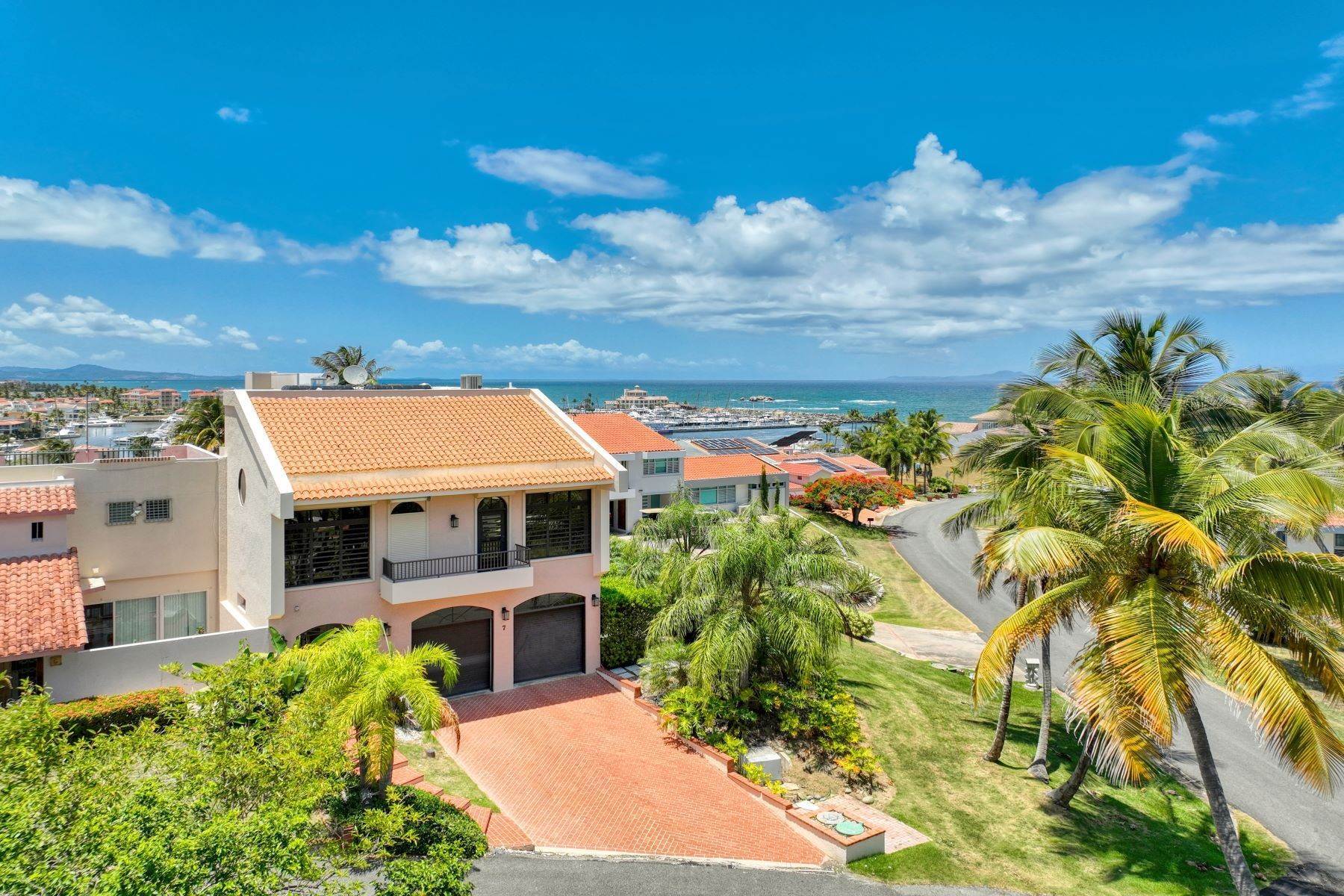 Single Family Homes per Vendita alle ore Harbour View Mediterranean Villa 7 Harbour View Palmas Del Mar, 00791 Porto Rico