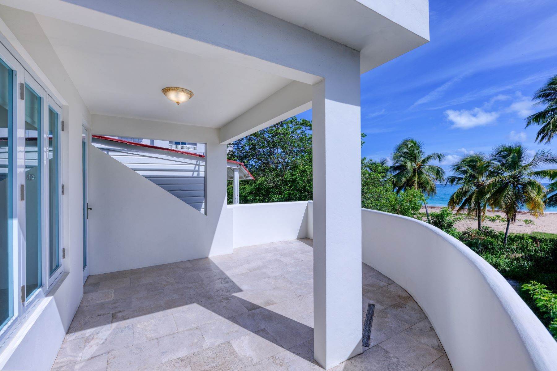 15. Single Family Homes at Steps from the Beach in Ocean Park 3 Pacific Place St. San Juan, 00911 Puerto Rico