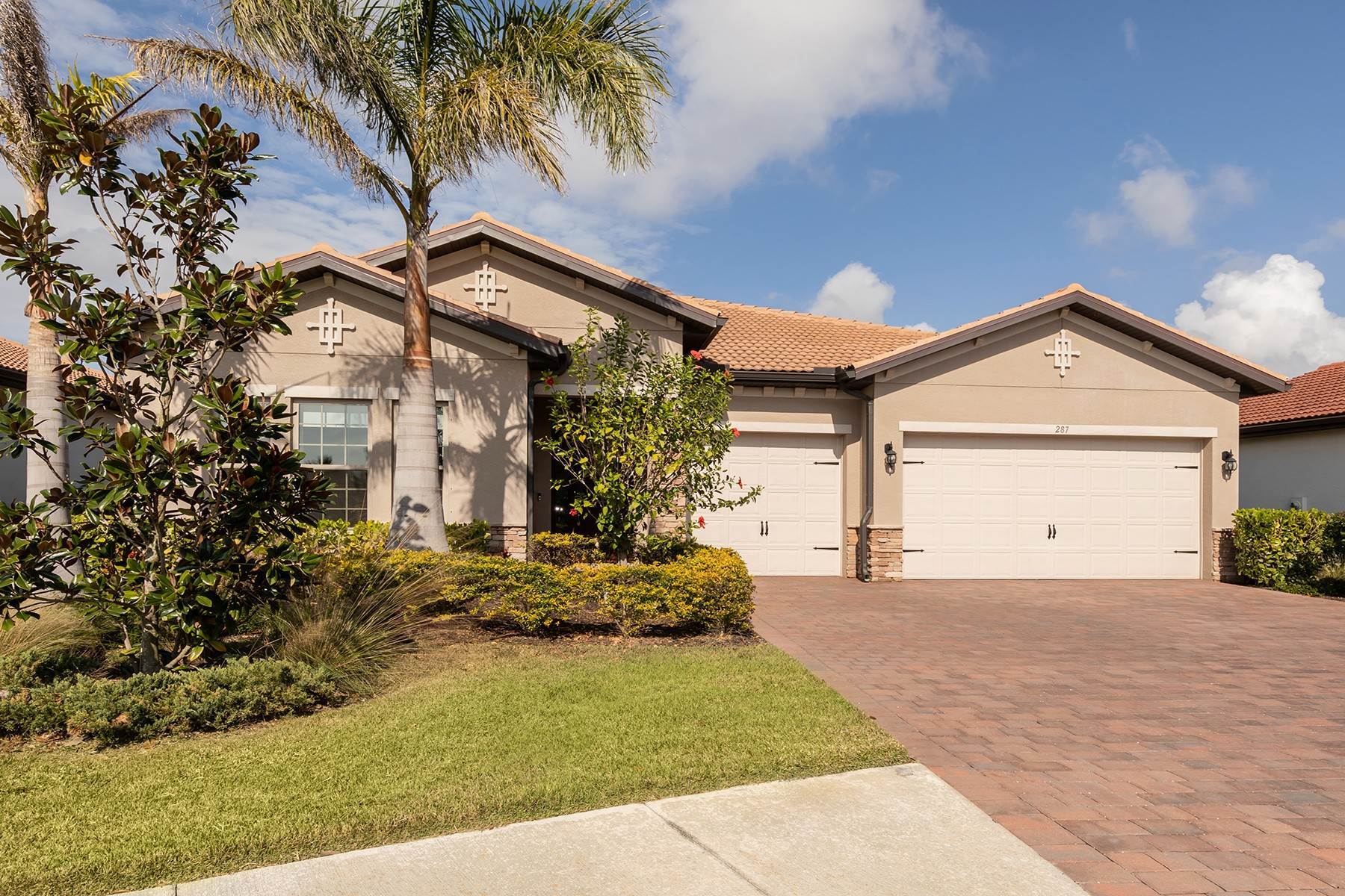 3. Single Family Homes for Sale at TOSCANA ISLES 287 Toscavilla Boulevard Nokomis, Florida 34275 United States