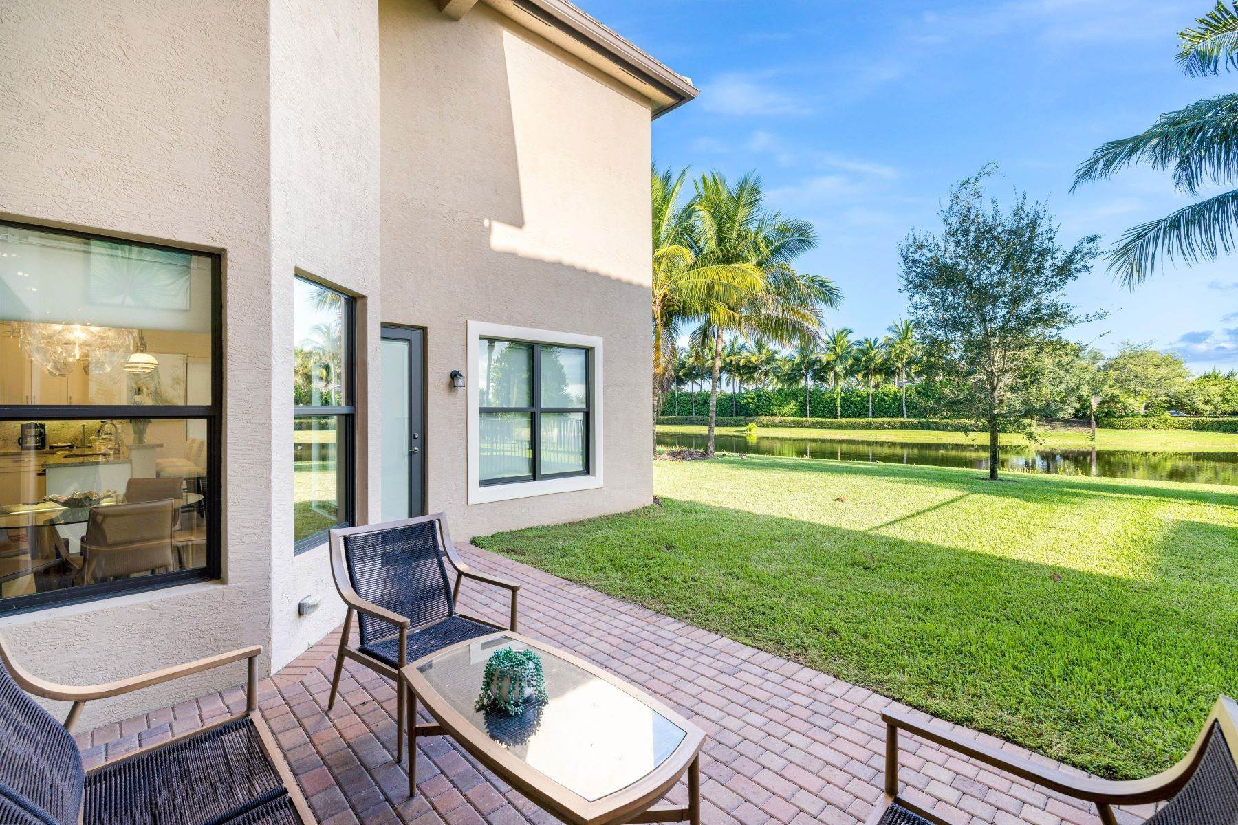23. Single Family Homes for Sale at 9337 Eden Roc Ct, Delray Beach, FL 9337 Eden Roc Ct Delray Beach, Florida 33446 United States