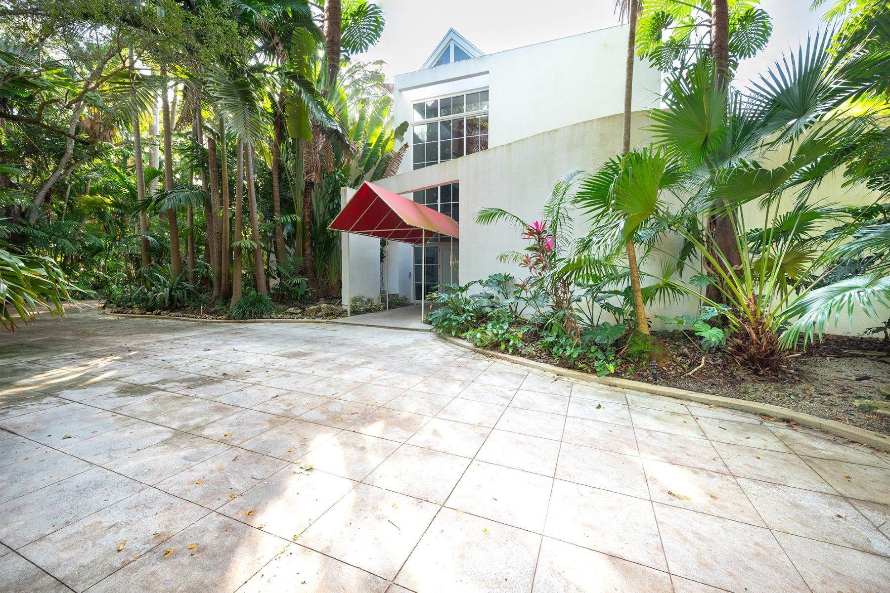 Single Family Homes for Sale at 4994 Hammock Lake Dr, Coral Gables, FL 4994 Hammock Lake Dr Coral Gables, Florida 33156 United States